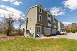 194 Oak St, Shrewsbury, MA 01545 - Photo 1