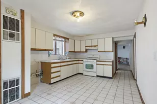 259 Havre St, Boston, MA 02128 - Photo 3