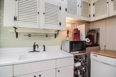 140 Mendon St, Hopedale, MA 01747 - Photo 15