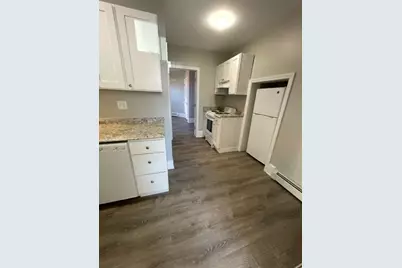 38 Boston St #11, Salem, MA 01970 - Photo 5