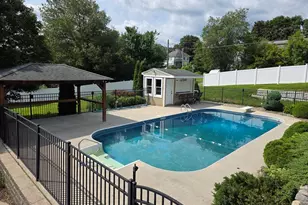 14 James St, Dudley, MA 01571 - Photo 3