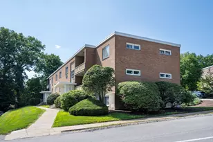 30 Jacqueline Rd, Waltham, MA 02452 - Photo 3