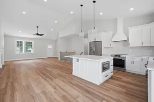 2 SKINNERWOODS Wy, South Hadley, MA 01033 - Photo 11