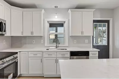 13 Goddard St, Webster, MA 01570 - Photo 9