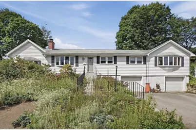 11 Farmington Circle, Marlborough, MA 01752 - Photo 1
