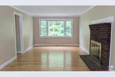 4 Dale St, Burlington, MA 01803 - Photo 5