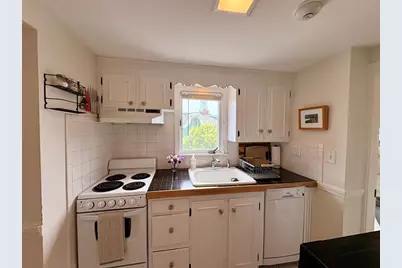 77 Pleasant St #5, Newburyport, MA 01950 - Photo 5