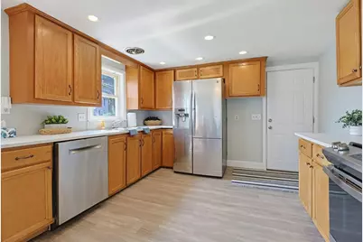 30 Lloyd St, Blackstone, MA 01504 - Photo 17