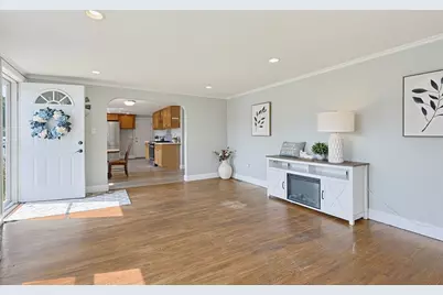 30 Lloyd St, Blackstone, MA 01504 - Photo 7