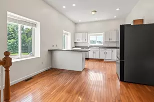 705 Southbridge St, Worcester, MA 01610 - Photo 3