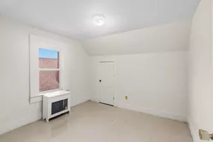 59 Waverly St, Springfield, MA 01107 - Photo 9