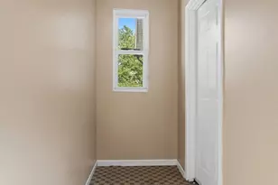 59 Waverly St, Springfield, MA 01107 - Photo 3
