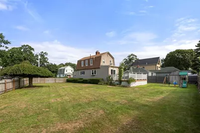 26 Oakwood Rd, Quincy, MA 02169 - Photo 1