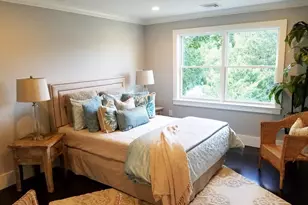 1525 Beacon St, Newton, MA 02468 - Photo 15