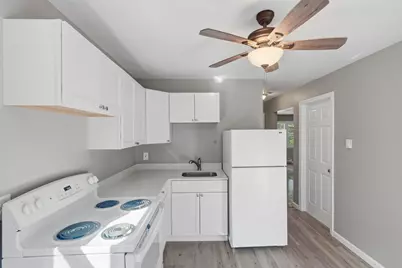 257 N Washington #8, Belchertown, MA 01007 - Photo 3