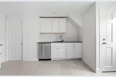 17 Forest Ave #3, Salem, MA 01970 - Photo 5