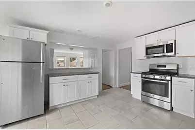 17 Forest Ave #3, Salem, MA 01970 - Photo 3