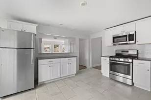 17 Forest Ave, Salem, MA 01970 - Photo 3