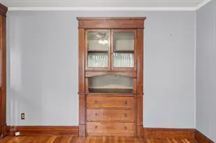 21-23 Colchester St, Springfield, MA 01109 - Photo 9