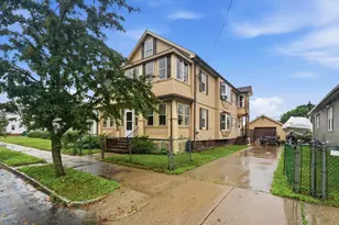 21-23 Colchester St, Springfield, MA 01109 - Photo 1