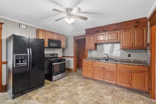 21-23 Colchester St, Springfield, MA 01109 - Photo 15