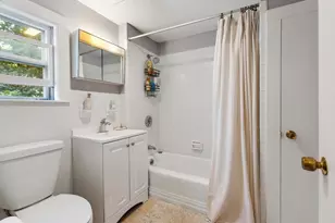 17 Holworthy Pl, Cambridge, MA 02138 - Photo 9
