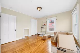 9 Sycamore St, Somerville, MA 02143 - Photo 15