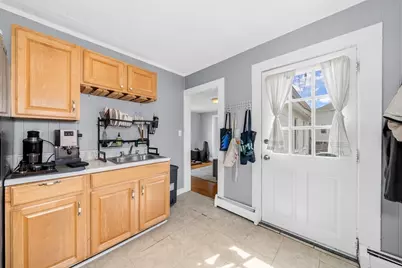 9 Sycamore St, Somerville, MA 02143 - Photo 23