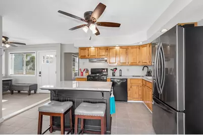 9 Cottage Street, Dracut, MA 01826 - Photo 17