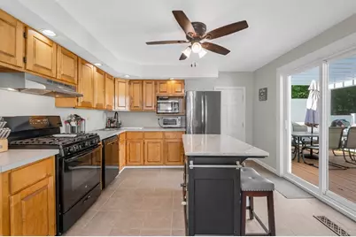 9 Cottage Street, Dracut, MA 01826 - Photo 15