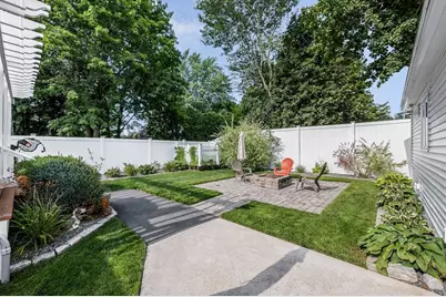 9 Cottage Street, Dracut, MA 01826 - Photo 33