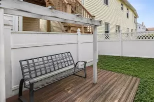 191 W 6th St, Lowell, MA 01850 - Photo 11