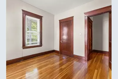 191 W 6th St #1, Lowell, MA 01850 - Photo 5