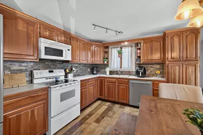 55 Irving St, Fall River, MA 02723 - Photo 3
