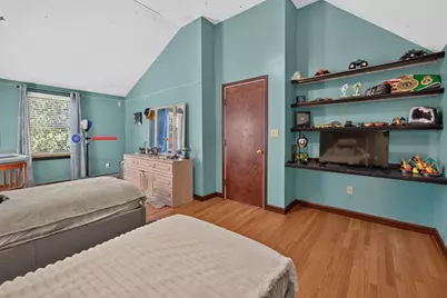 55 Irving St, Fall River, MA 02723 - Photo 17