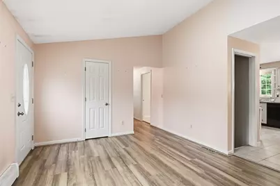 14 Florence Rd, Easthampton, MA 01027 - Photo 9