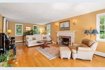25 Russett Hill Road, Sherborn, MA 01770 - Photo 11
