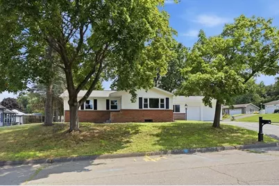 142 Olko Circle, Chicopee, MA 01020 - Photo 3