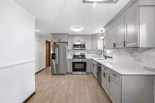 142 Olko Cir, Chicopee, MA 01020 - Photo 7
