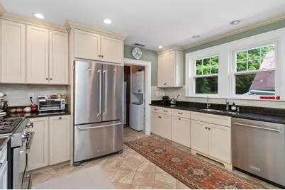 27 Flint Rd #27, Watertown, MA 02472 - Photo 5