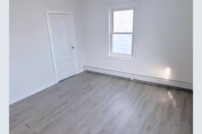 77 Weetamoe St #2, Fall River, MA 02720 - Photo 9