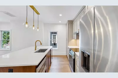 139 Sycamore St. #B, Somerville, MA 02145 - Photo 3