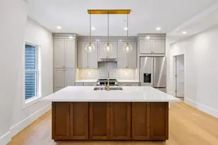 139 Sycamore St, Somerville, MA 02145 - Photo 1