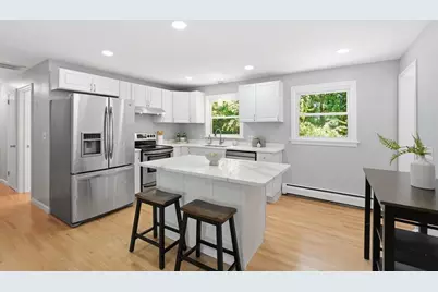 158 Devens St, Springfield, MA 01151 - Photo 7
