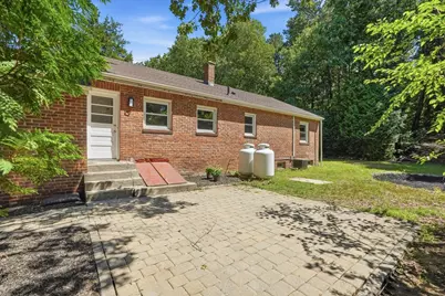 158 Devens St, Springfield, MA 01151 - Photo 19