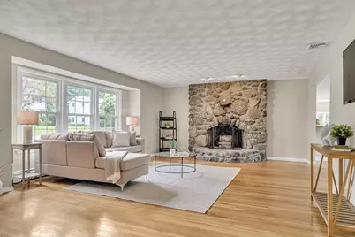 3 Cathy Rd, Burlington, MA 01803 - Photo 9