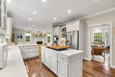 21 Leanne Drive, North Andover, MA 01845 - Photo 3