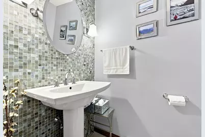 76 Mohawk Dr, Longmeadow, MA 01106 - Photo 19