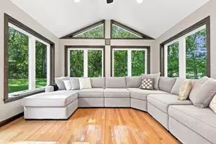 76 Mohawk Dr, Longmeadow, MA 01106 - Photo 17