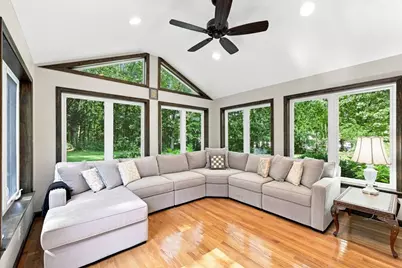 76 Mohawk Dr, Longmeadow, MA 01106 - Photo 15
